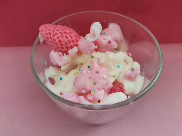 Strawberries With Cream